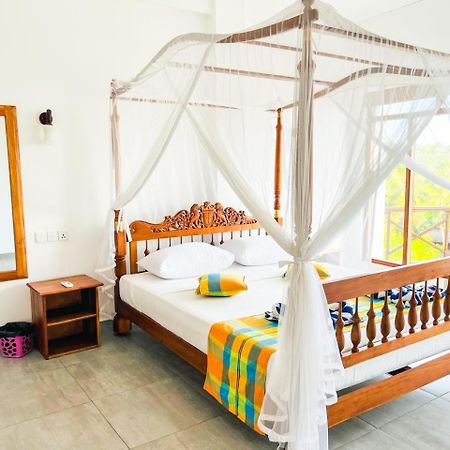 Twenty-Two Weligambay Hotel Weligama Exterior photo