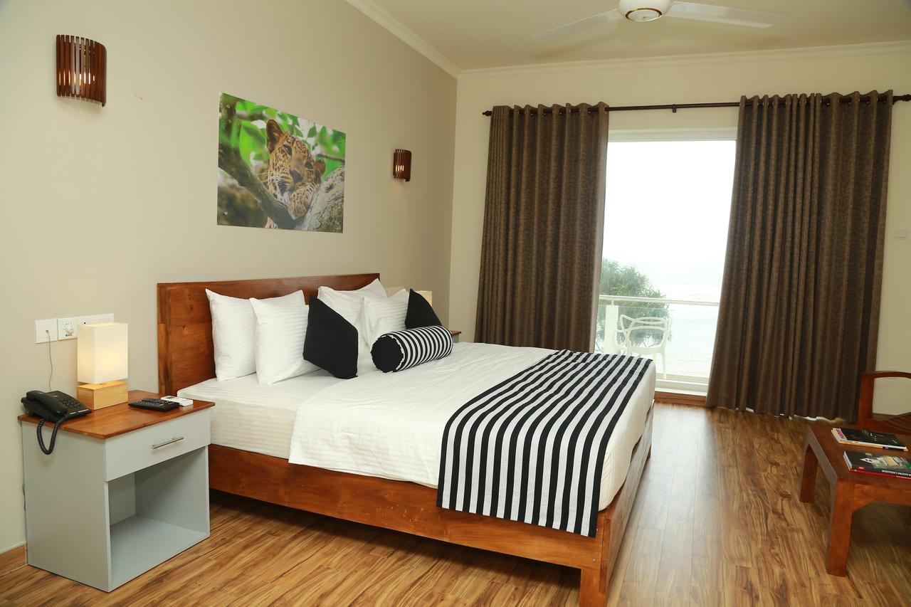 Twenty-Two Weligambay Hotel Weligama Exterior photo